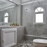Antorina Beachfront With Private Pools * Kamari (Corinthia)