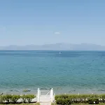 Antorina Beachfront With Private Pools Kamari (Corinthia)