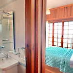 Antorina Beachfront With Private Pools Διαμέρισμα Kamari (Corinthia)