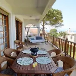 Antorina Beachfront With Private Pools Apartman