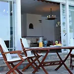 Apartman Antorina Beachfront With Private Pools Kamari (Corinthia)