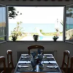 Antorina Beachfront With Private Pools * Kamari (Corinthia)