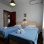 Antorina Beachfront With Private Pools Kamari (Corinthia)