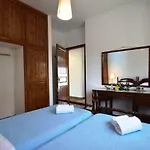 Antorina Beachfront With Private Pools Kamari (Corinthia)