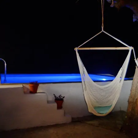 Antorina Beachfront With Private Pools Daire Kamari (Corinthia)