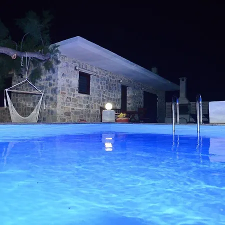 Apartment Antorina Beachfront With Private Pools *