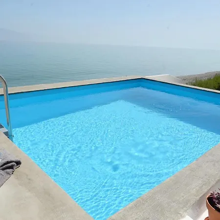 Antorina Beachfront With Private Pools *