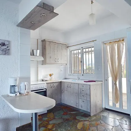 Antorina Beachfront With Private Pools Kamari (Corinthia)