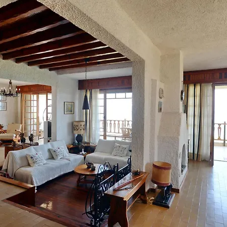 Antorina Beachfront With Private Pools Kamari (Corinthia)