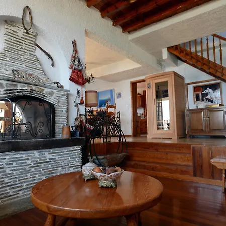 Antorina Beachfront With Private Pools Apartmán