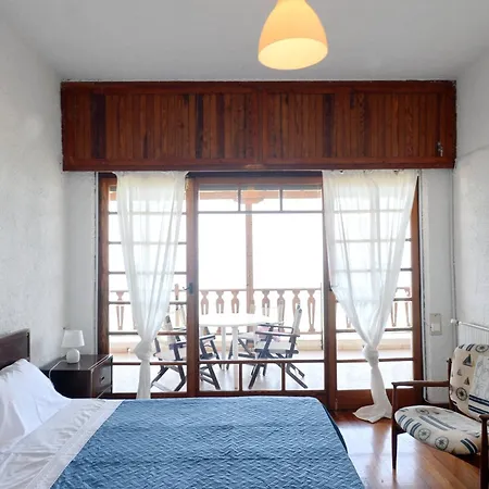 Antorina Beachfront With Private Pools Kamari (Corinthia)