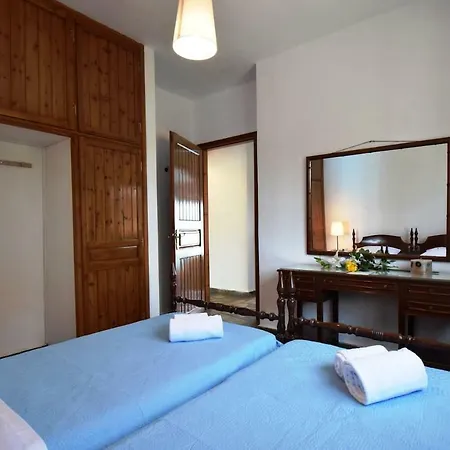 Antorina Beachfront With Private Pools Kamari (Corinthia)