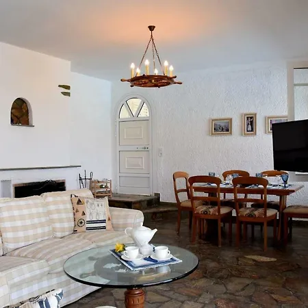 Antorina Beachfront With Private Pools Kamari (Corinthia)