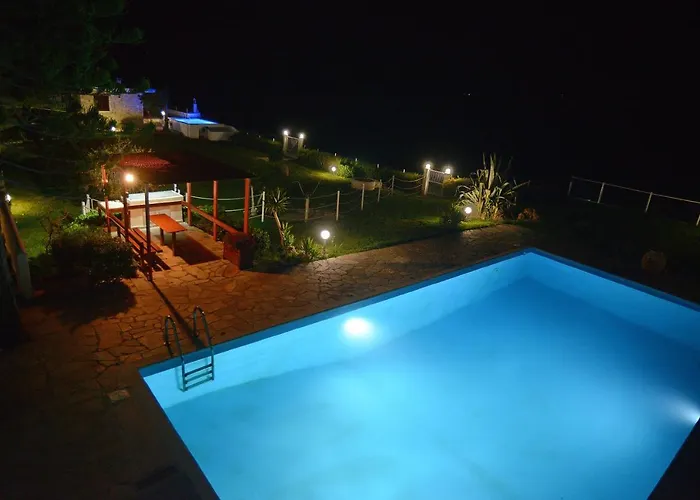 Antorina Beachfront With Private Pools * Kamari (Corinthia)