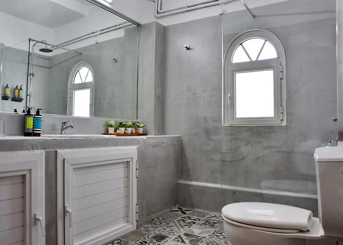 Antorina Beachfront With Private Pools * Kamari (Corinthia)