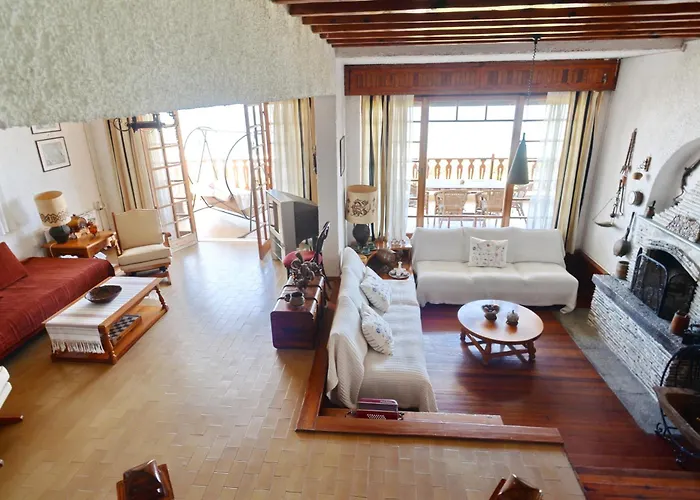 شقة Antorina Beachfront With Private Pools