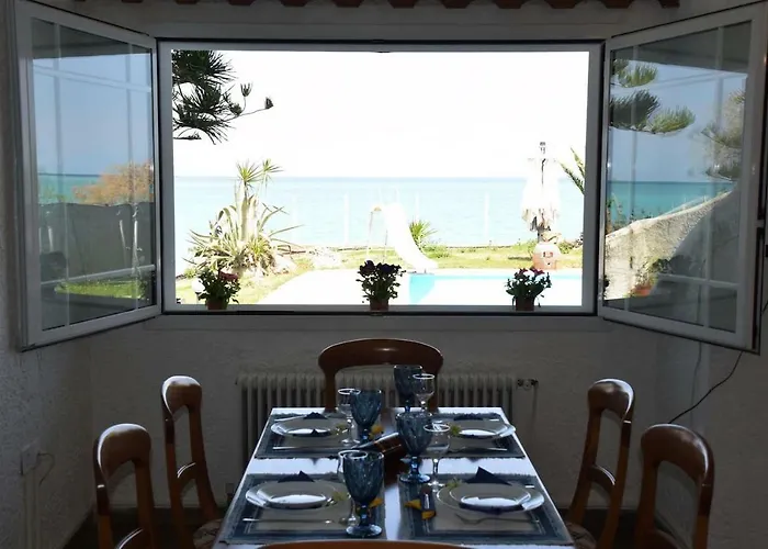 Antorina Beachfront With Private Pools * Kamari (Corinthia)